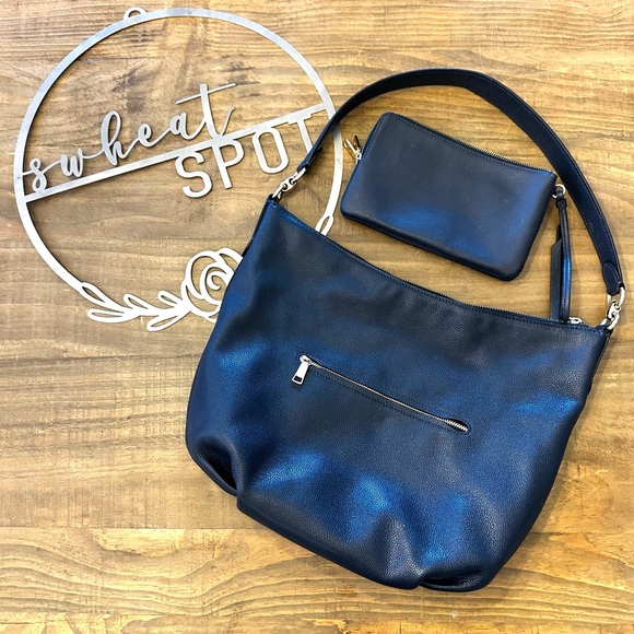 COACH Navy Shoulder Bag Purse with Wallet - Picture 4 of 13